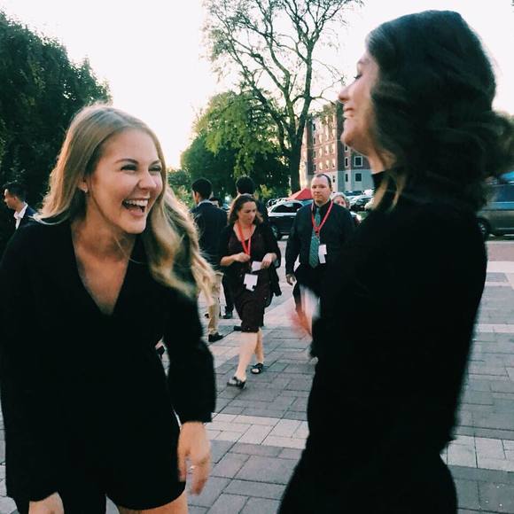 Meet your Posher, Vickie - Picture 1 of 1